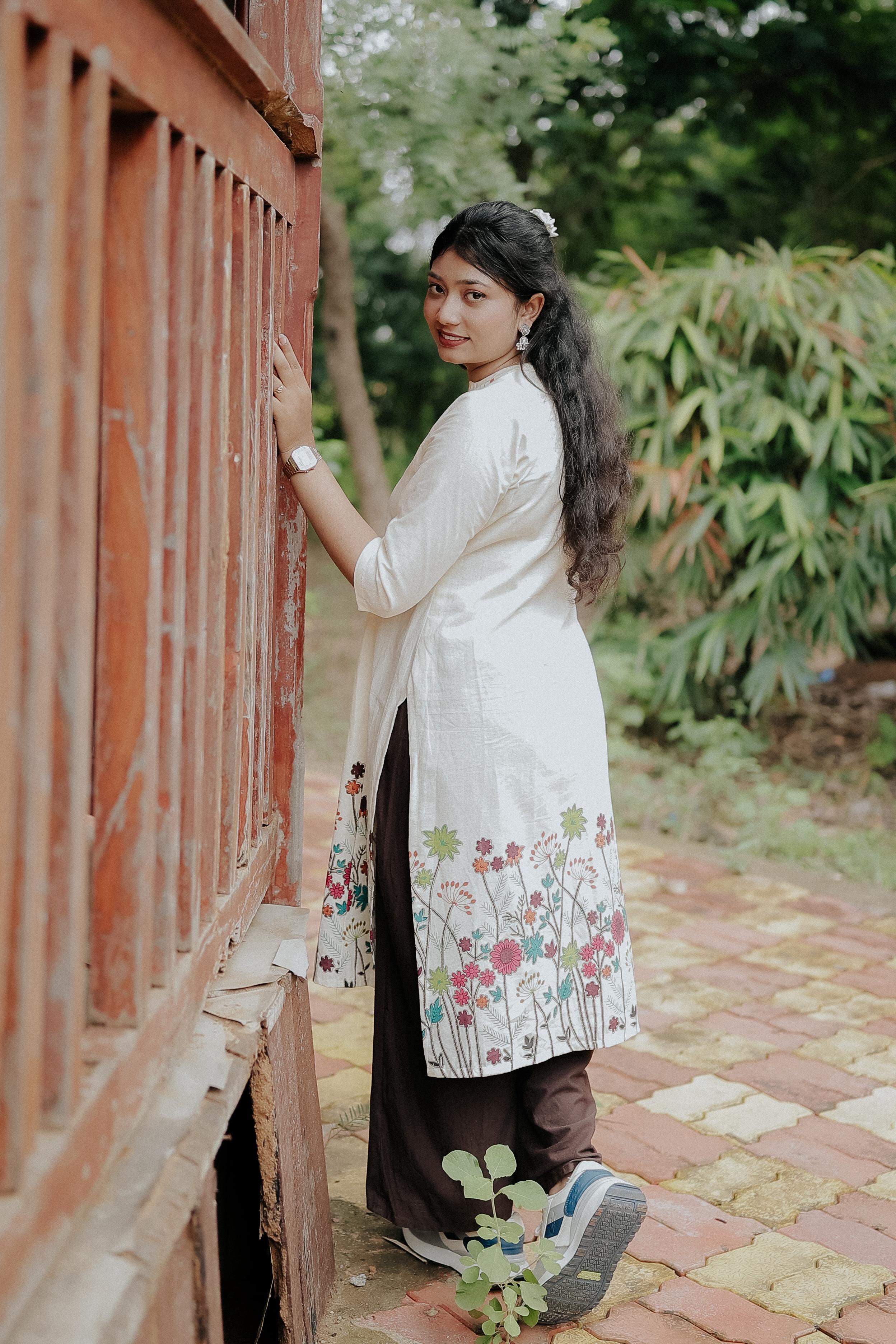 Off-White Floral Embroidered Cotton Kurti